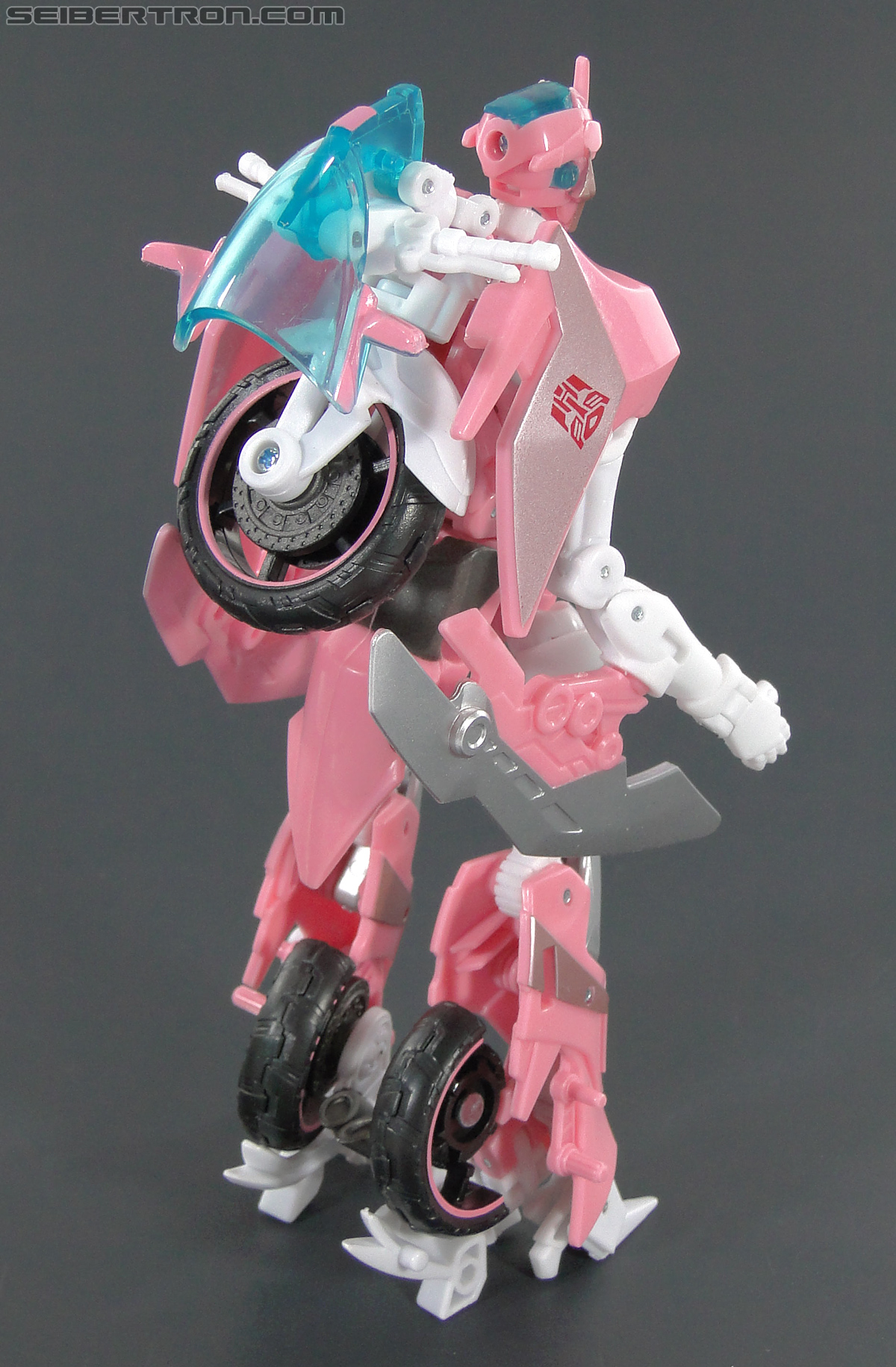 Transformers Prime: First Edition Arcee (NYCC) (Image #63 of 127)