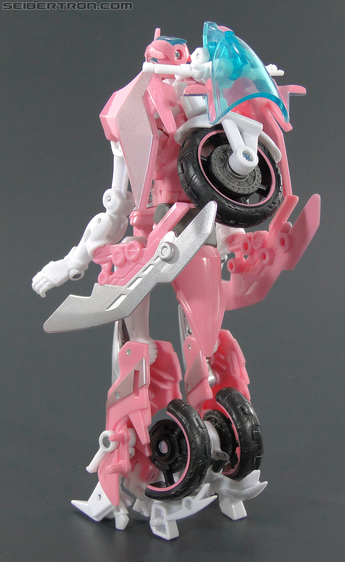 Transformers Prime: First Edition Arcee (NYCC) (Image #65 of 127)