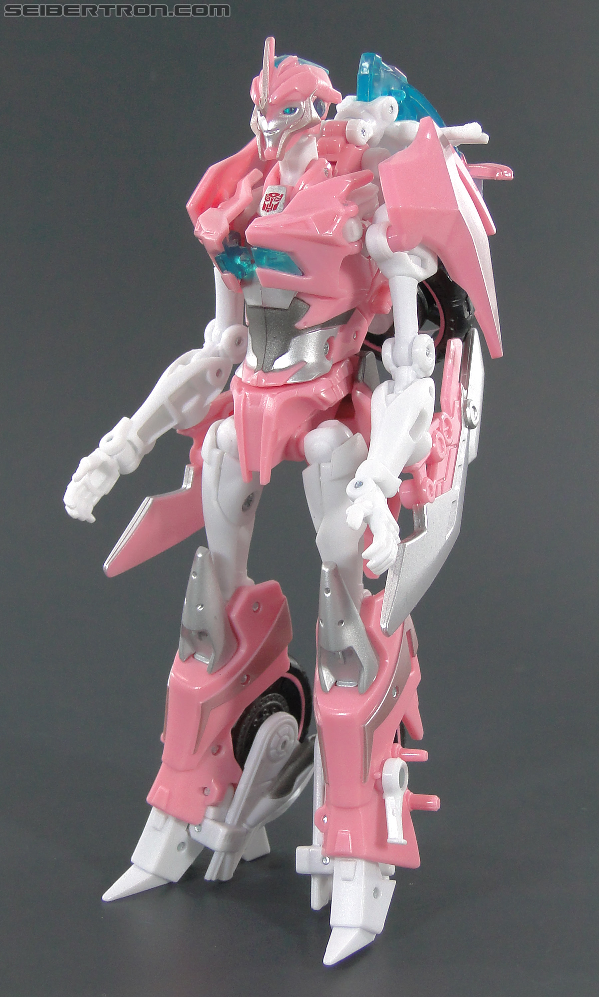 Transformers Prime: First Edition Arcee (NYCC) (Image #67 of 127)