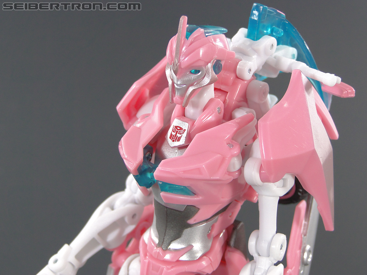 Transformers Prime: First Edition Arcee (NYCC) (Image #69 of 127)