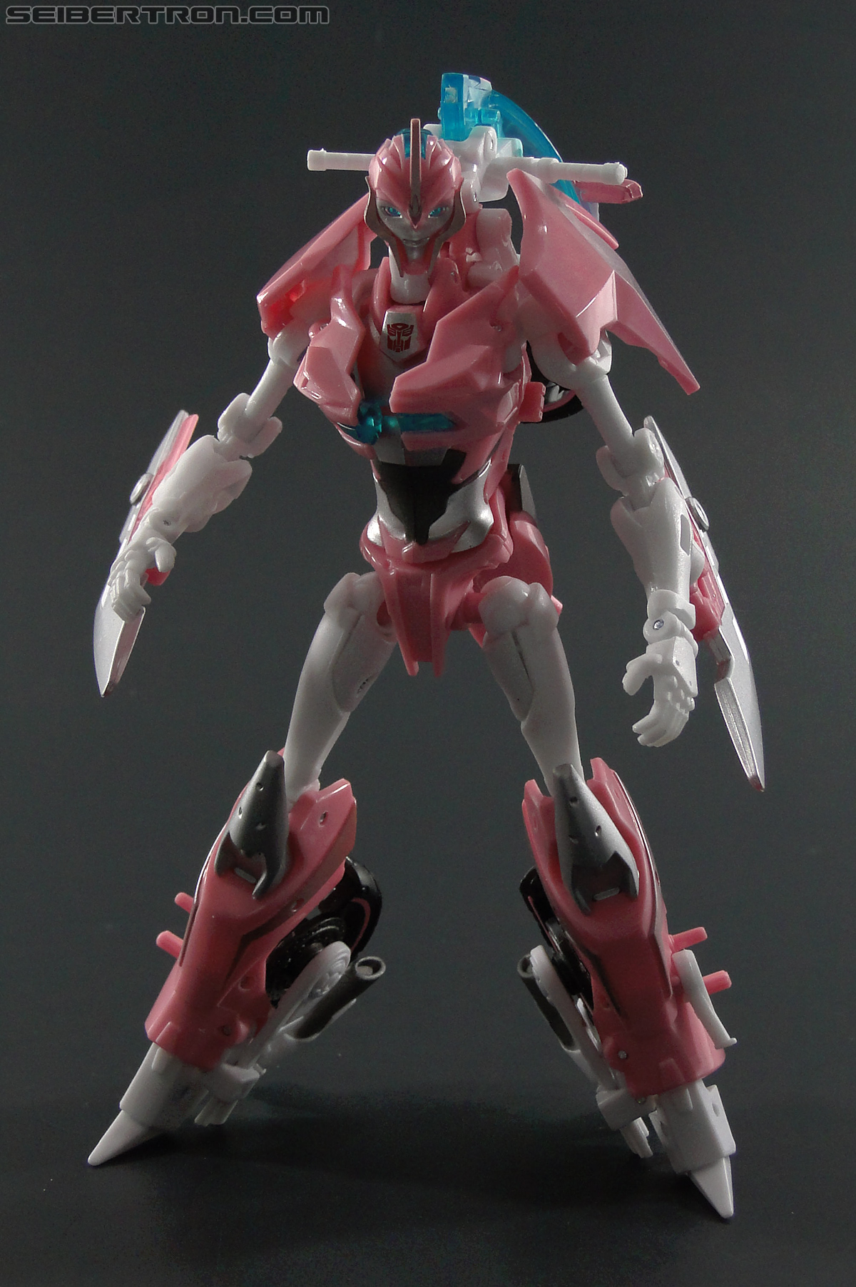 Transformers Prime: First Edition Arcee (NYCC) (Image #98 of 127)