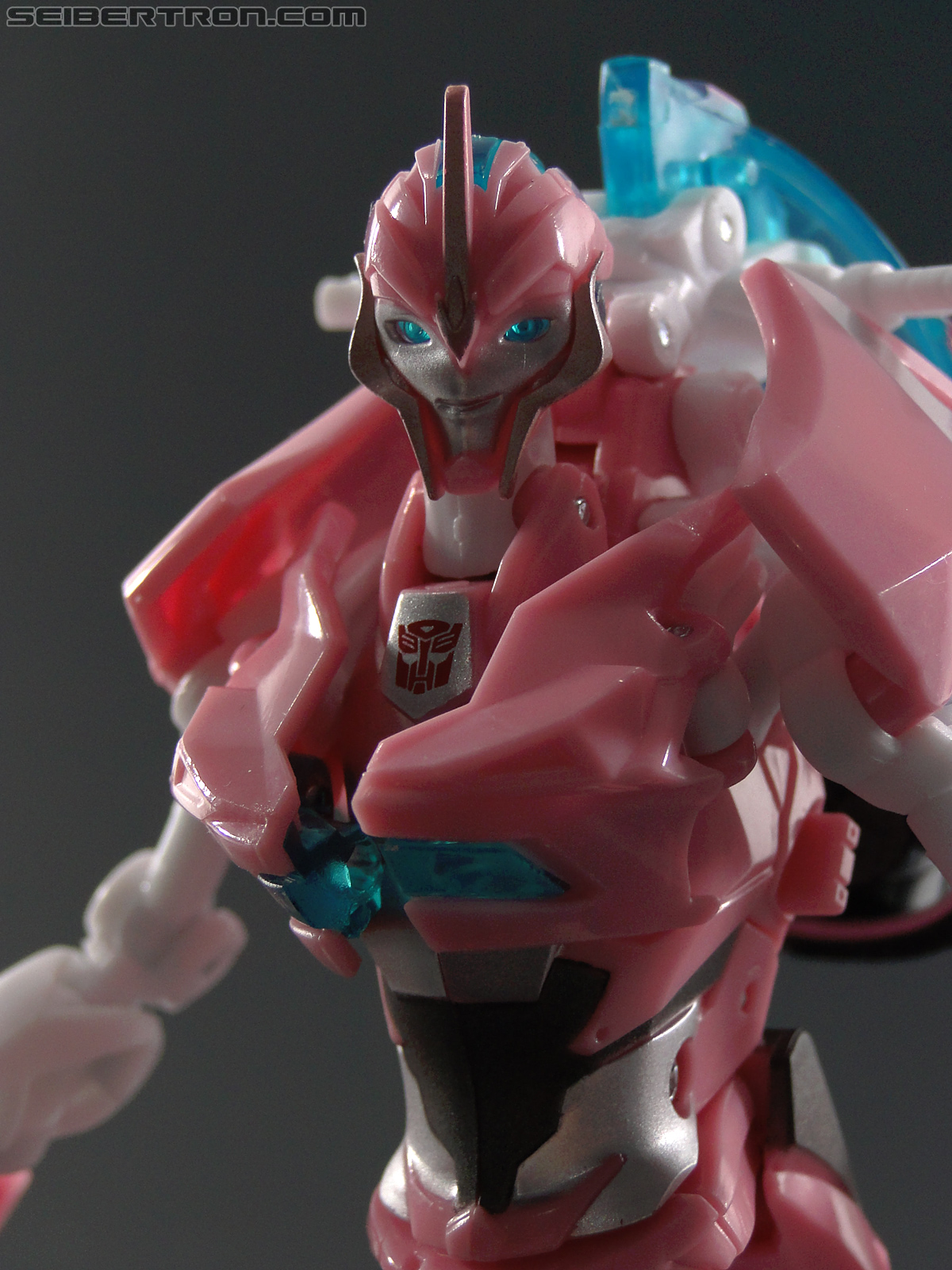 Transformers Prime: First Edition Arcee (NYCC) (Image #101 of 127)