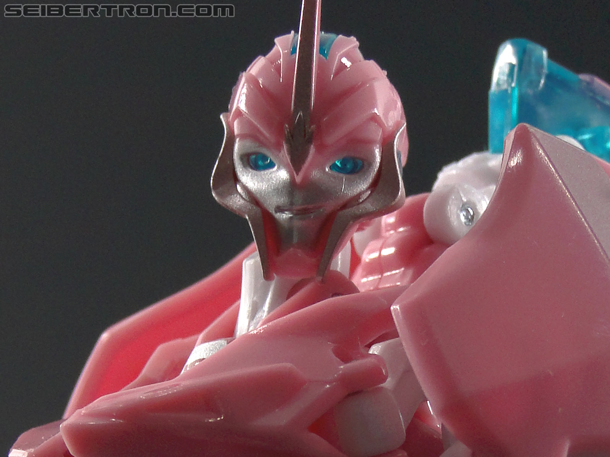 Transformers Prime: First Edition Arcee (NYCC) (Image #104 of 127)