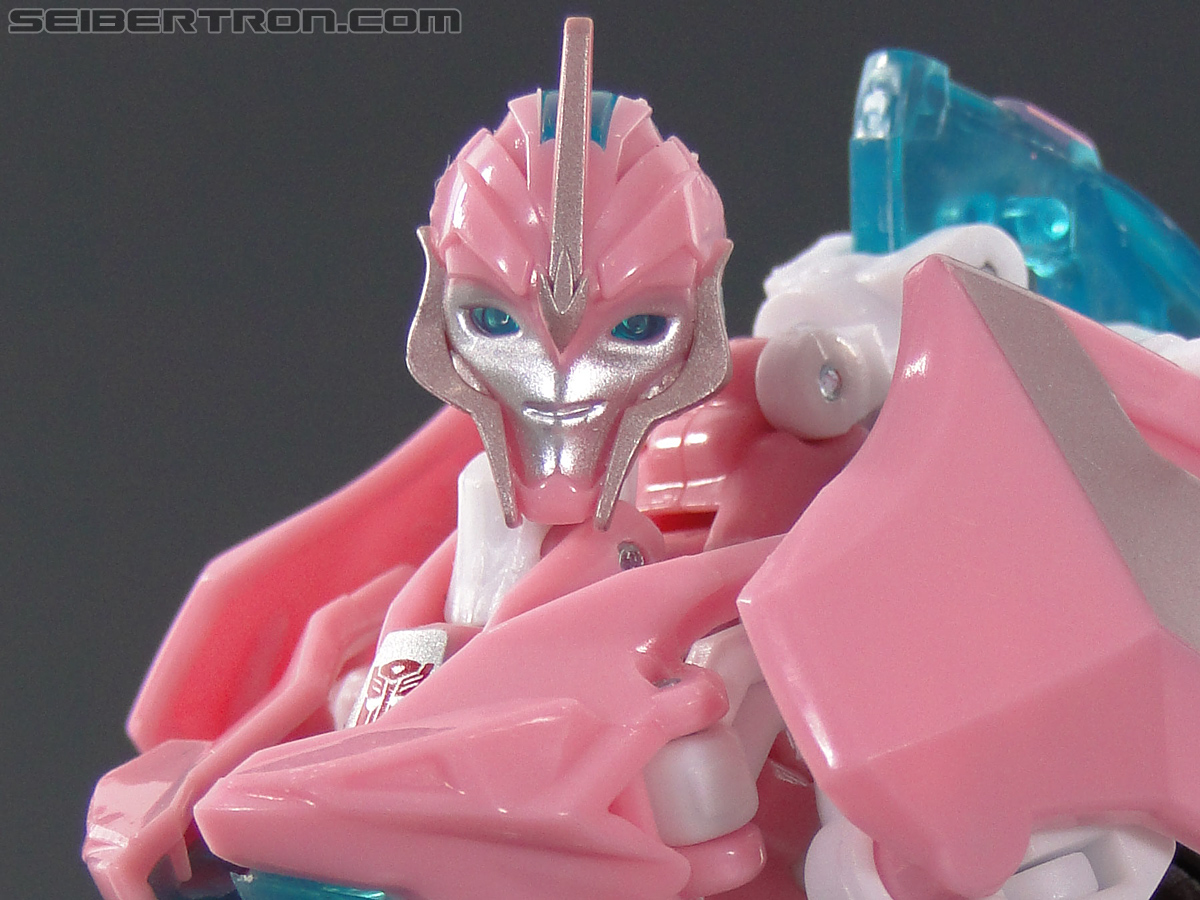 Transformers Prime: First Edition Arcee (NYCC) (Image #108 of 127)
