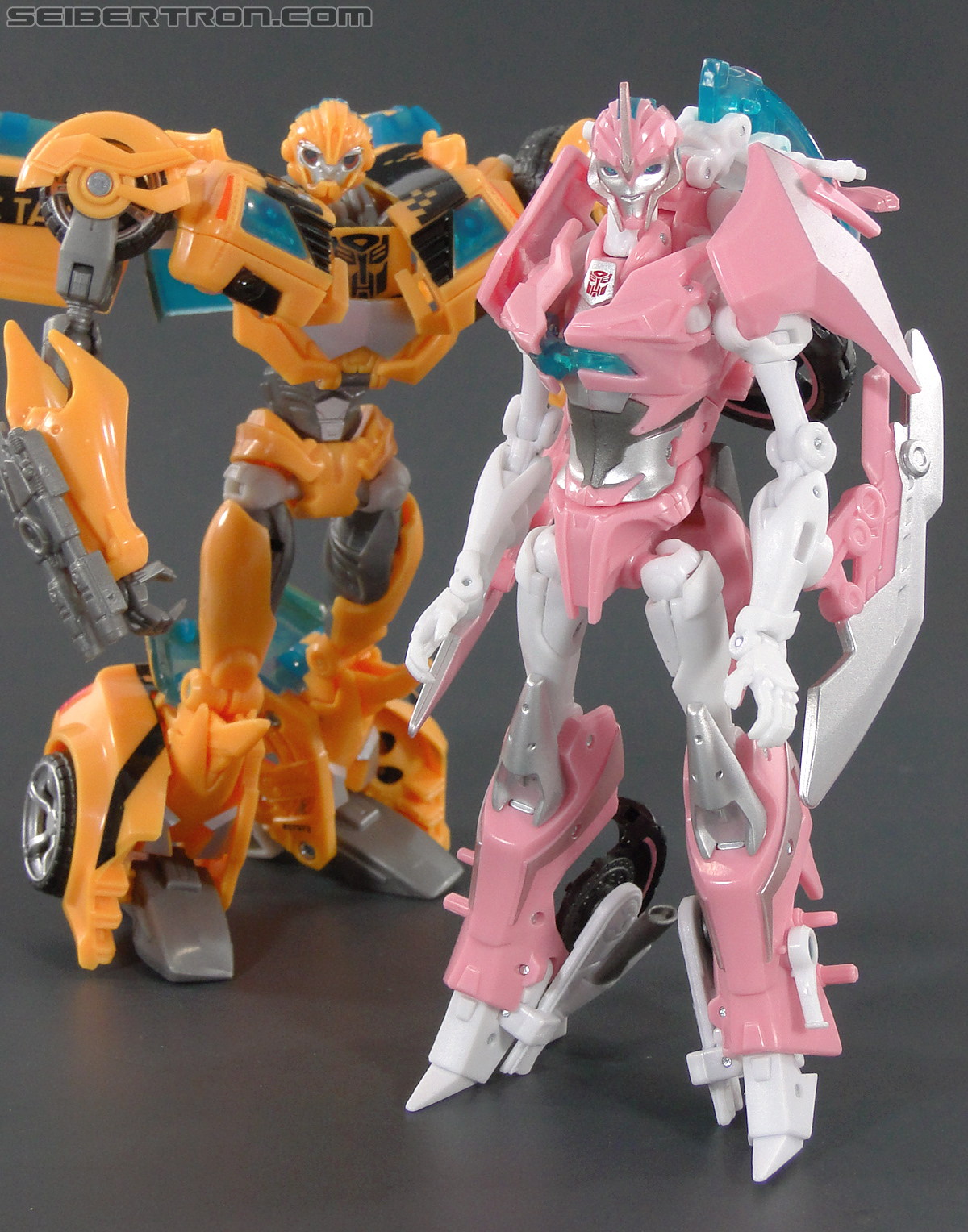 Transformers Prime: First Edition Arcee (NYCC) (Image #114 of 127)