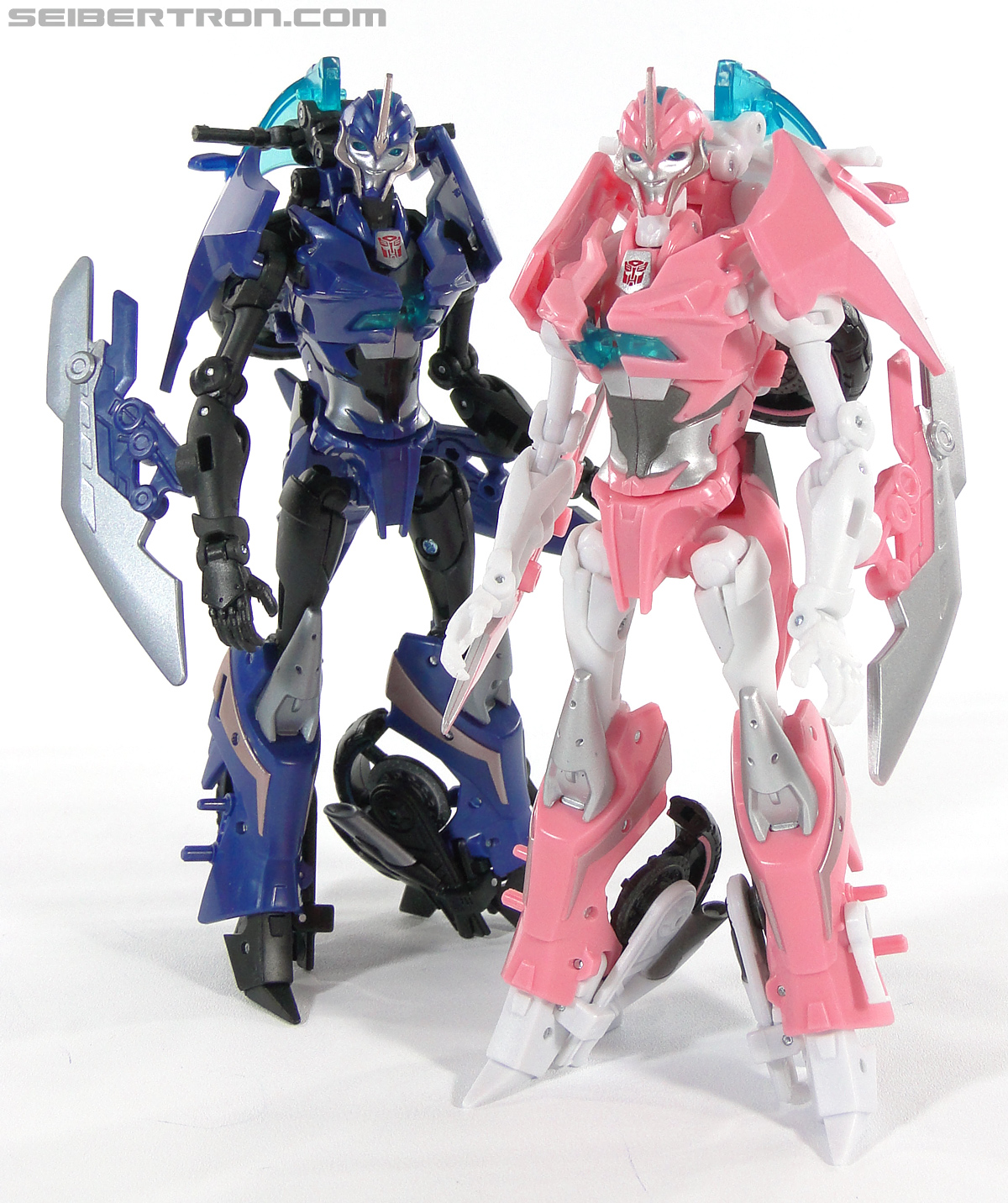 Transformers Prime: First Edition Arcee (NYCC) (Image #119 of 127)
