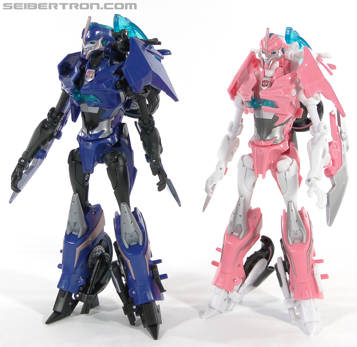 Transformers Prime: First Edition Arcee (NYCC) (Image #125 of 127)