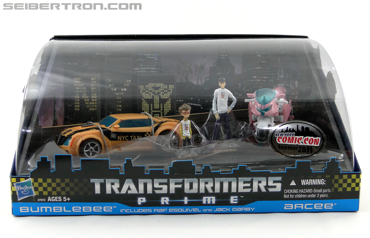 Transformers Prime: First Edition Bumblebee (NYCC) (Image #1 of 185)