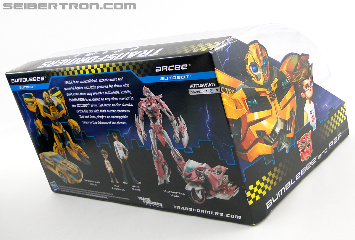 Transformers Prime: First Edition Bumblebee (NYCC) (Image #16 of 185)