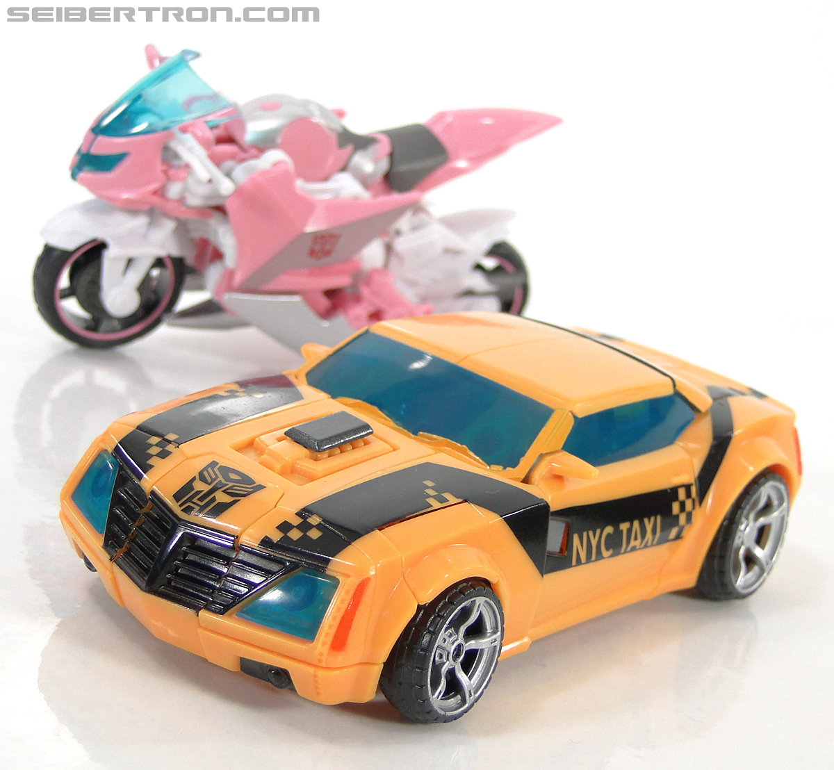 Transformers Prime: First Edition Bumblebee (NYCC) (Image #62 of 185)