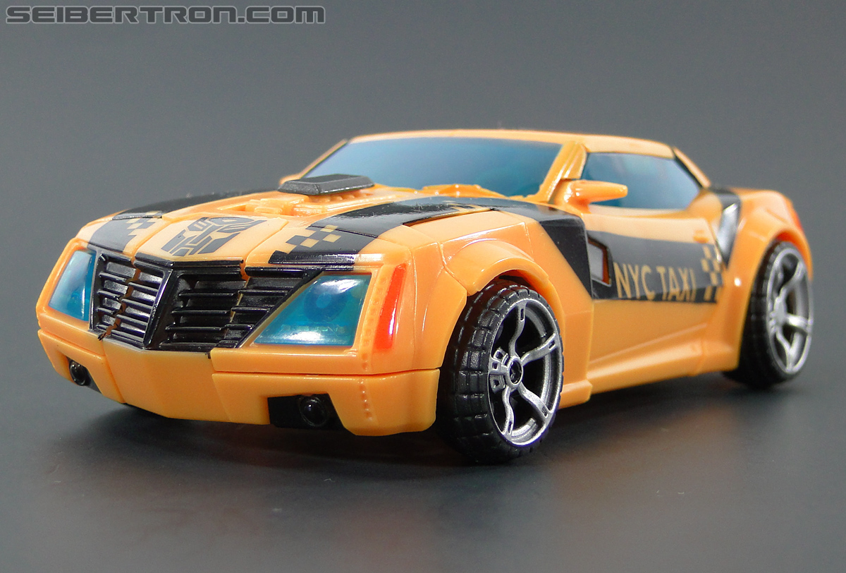 Transformers Prime: First Edition Bumblebee (NYCC) (Image #89 of 185)