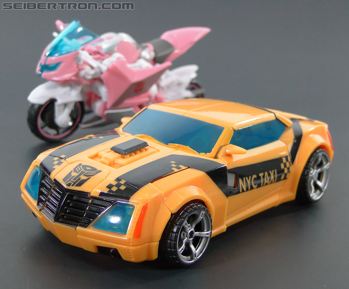 Transformers Prime: First Edition Bumblebee (NYCC) (Image #94 of 185)