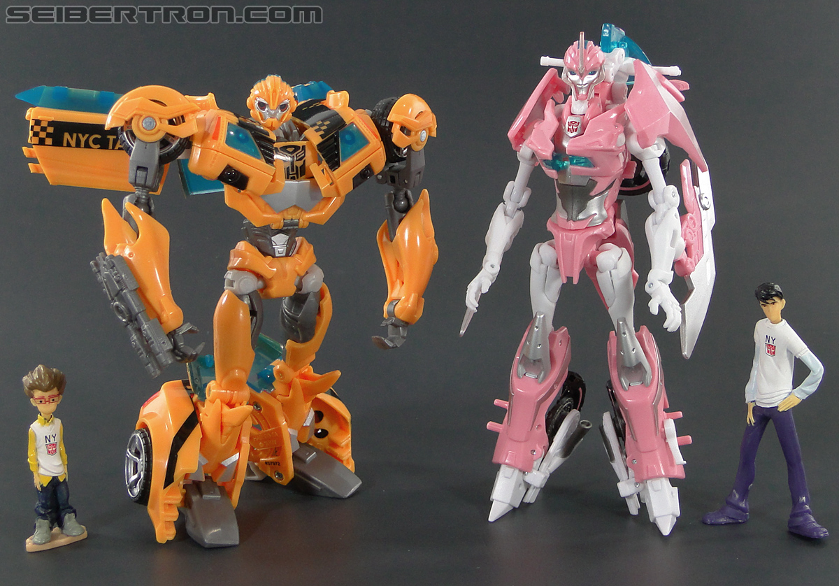 Transformers Prime: First Edition Bumblebee (NYCC) (Image #173 of 185)