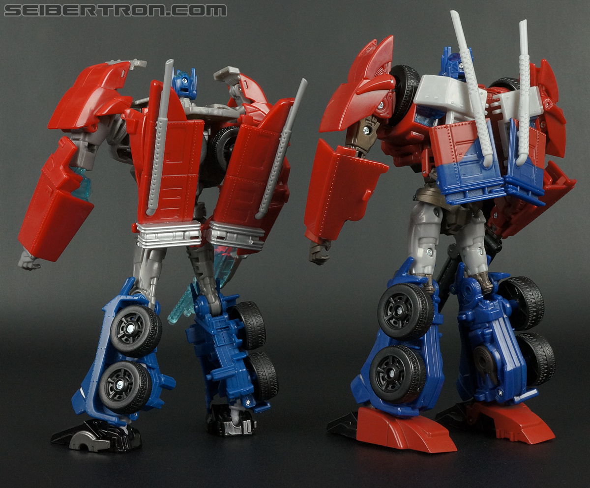 Transformers prime first edition voyager best sale optimus prime