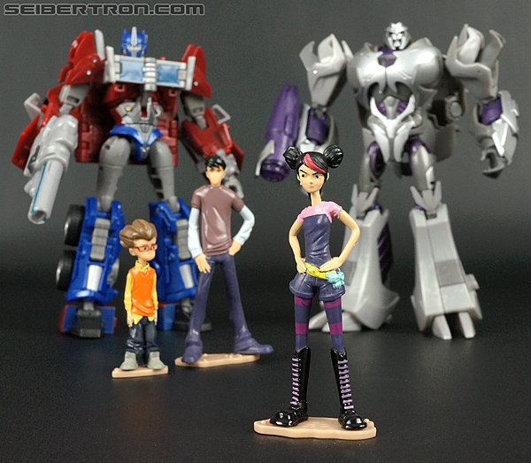 Transformers Prime: First Edition Miko Nakadai (Image #38 of 51)
