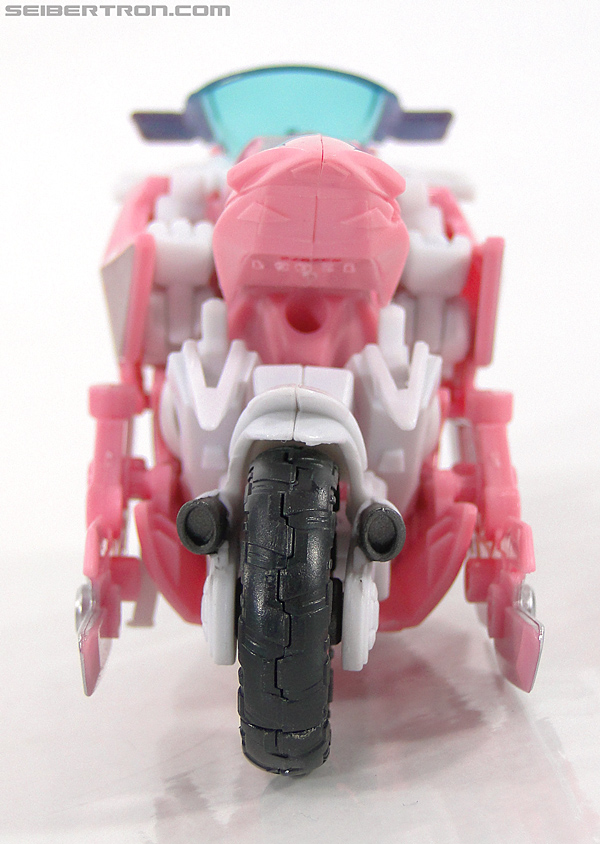 Transformers Prime: First Edition Arcee (NYCC) (Image #7 of 127)