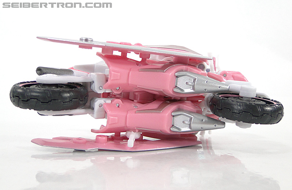 Transformers Prime: First Edition Arcee (NYCC) (Image #19 of 127)