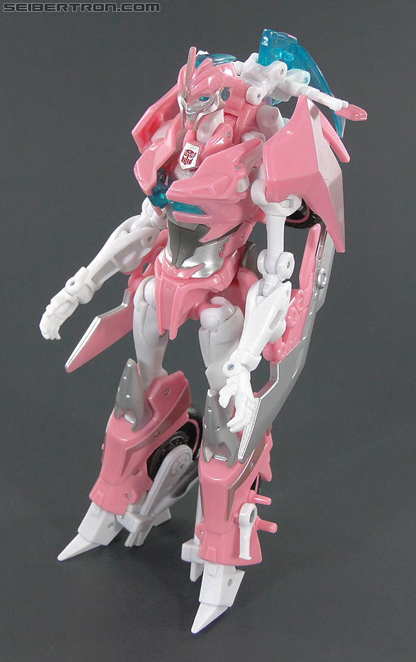 Transformers Prime: First Edition Arcee (NYCC) (Image #68 of 127)