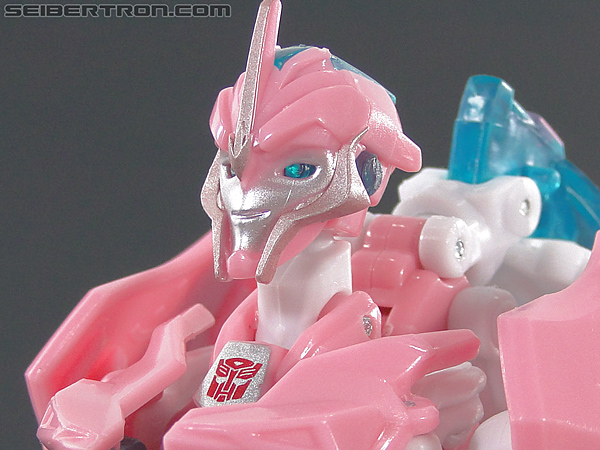 Transformers Prime: First Edition Arcee (NYCC) (Image #72 of 127)