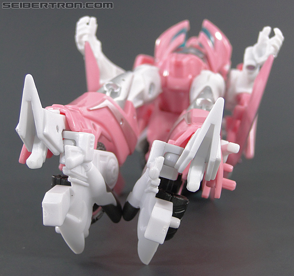 Transformers Prime: First Edition Arcee (NYCC) (Image #73 of 127)