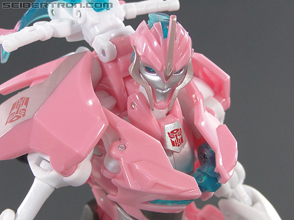 Transformers Prime: First Edition Arcee (NYCC) (Image #76 of 127)