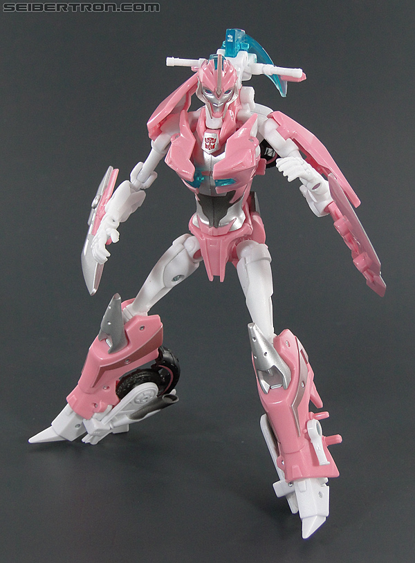 Transformers Prime: First Edition Arcee (NYCC) (Image #93 of 127)