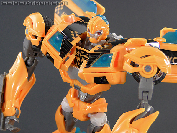 Transformers Prime: First Edition Bumblebee (NYCC) (Image #133 of 185)