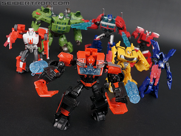 Transformers Prime Commander Class Ironhide  Cyberverse Action Figure New 