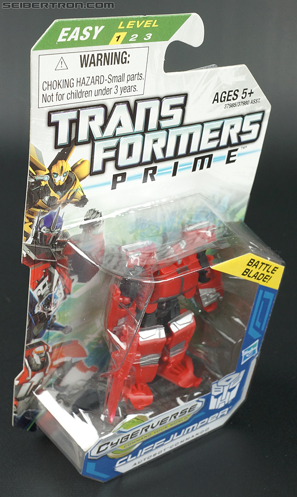 Transformers Prime: Cyberverse Cliffjumper (Image #3 of 124)