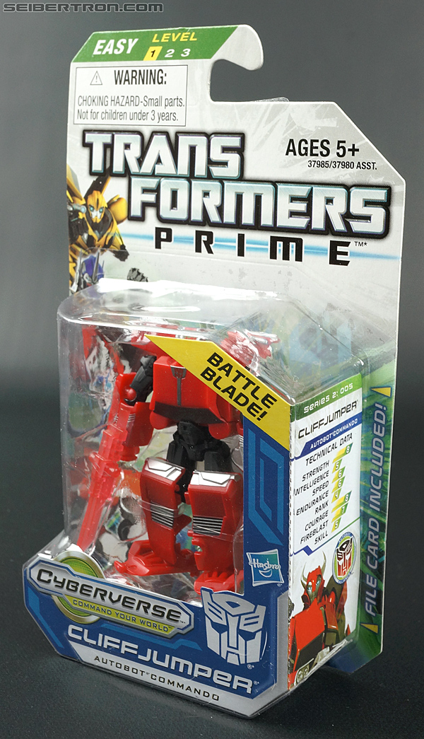 Transformers Prime: Cyberverse Cliffjumper (Image #9 of 124)