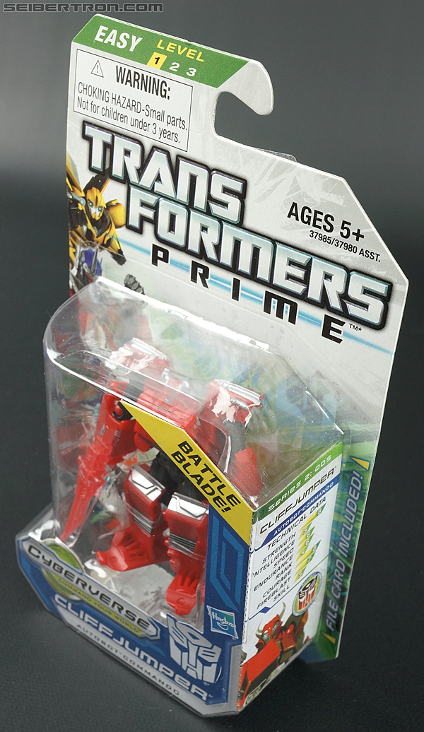 Transformers Prime: Cyberverse Cliffjumper (Image #10 of 124)