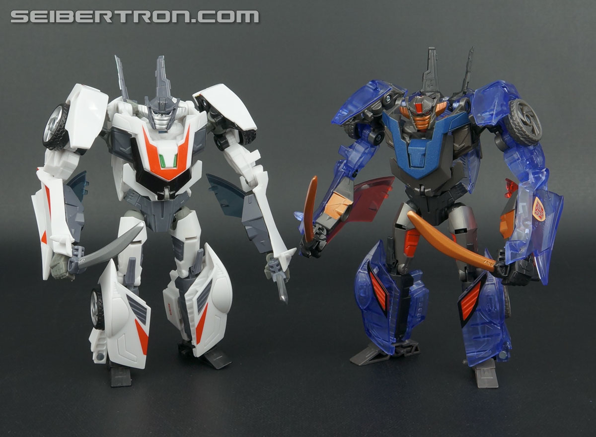 Transformers Prime: Robots In Disguise Dark Energon Wheeljack (Image #117 of 130)