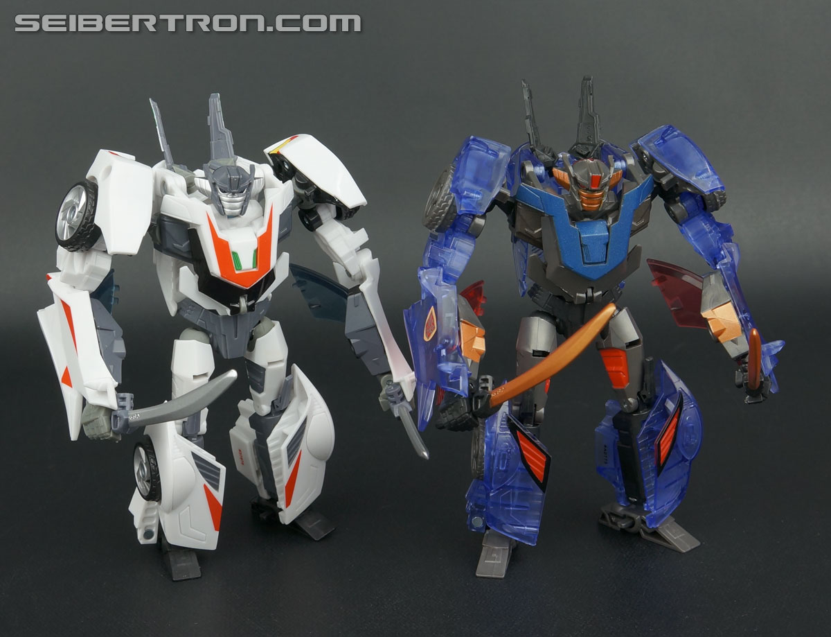 Transformers Prime: Robots In Disguise Dark Energon Wheeljack (Image #121 of 130)