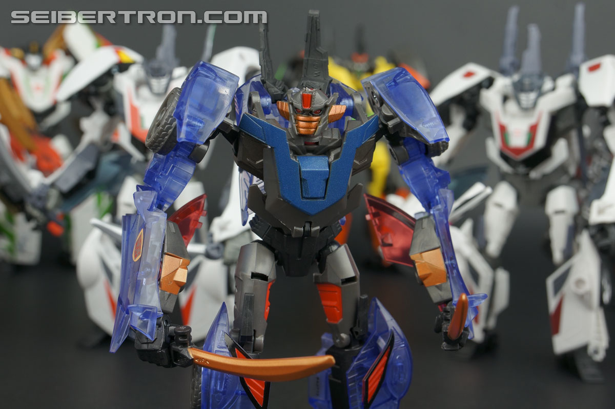 Transformers Prime: Robots In Disguise Dark Energon Wheeljack (Image #129 of 130)