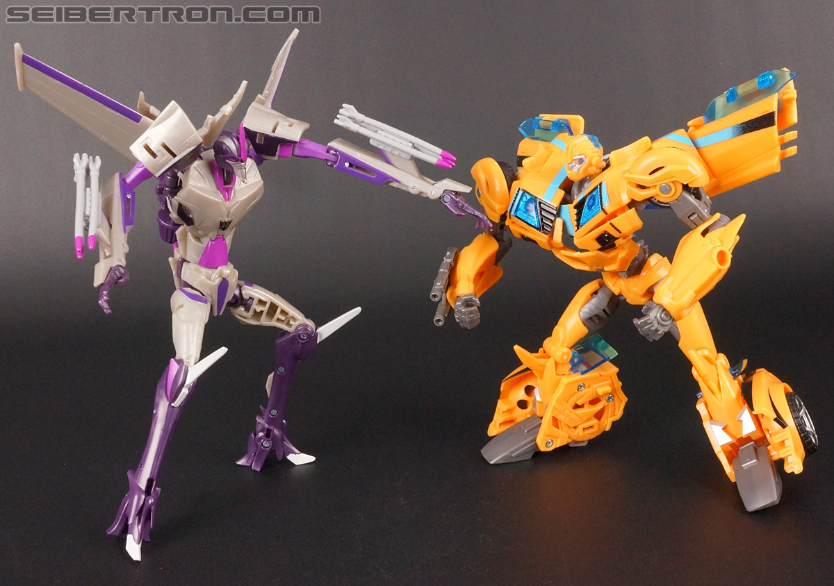Transformers Prime: Robots In Disguise Bumblebee (Entertainment Pack) (Image #78 of 94)