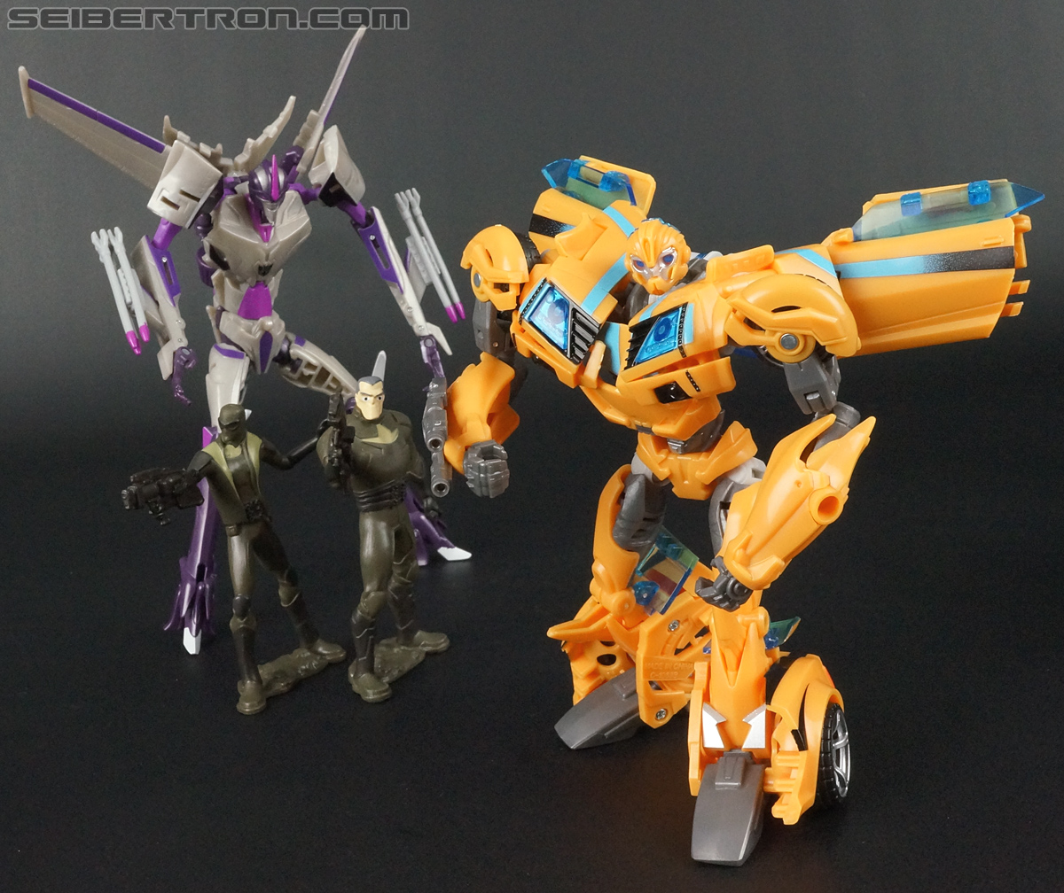 Transformers Prime: Robots In Disguise Bumblebee (Entertainment Pack) (Image #82 of 94)