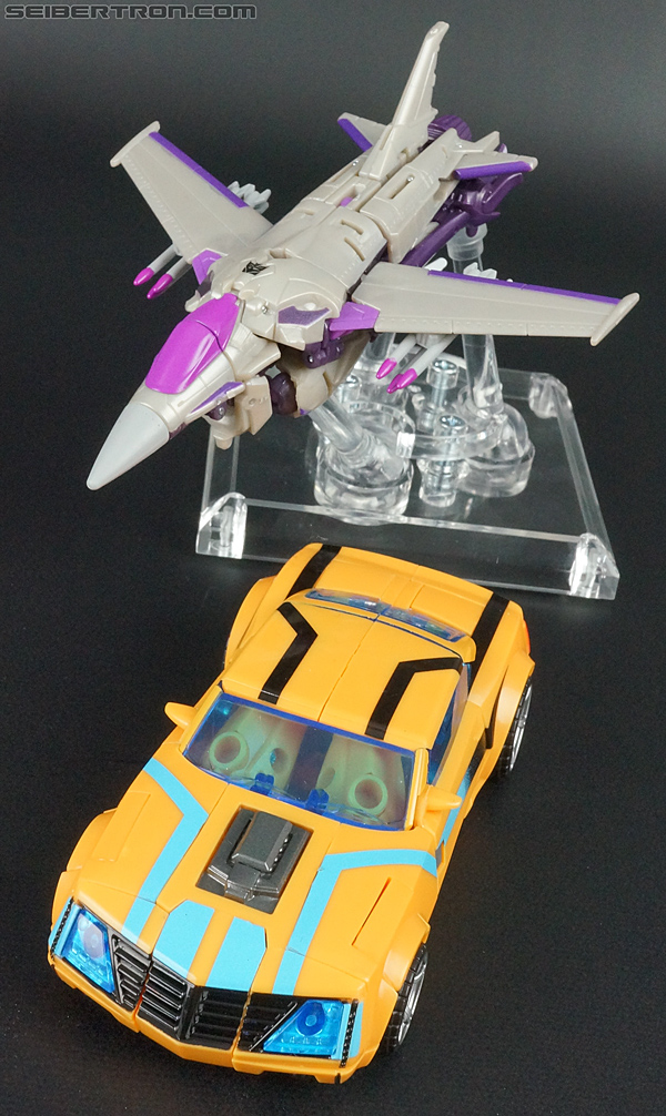Transformers Prime: Robots In Disguise Bumblebee (Entertainment Pack) (Image #25 of 94)