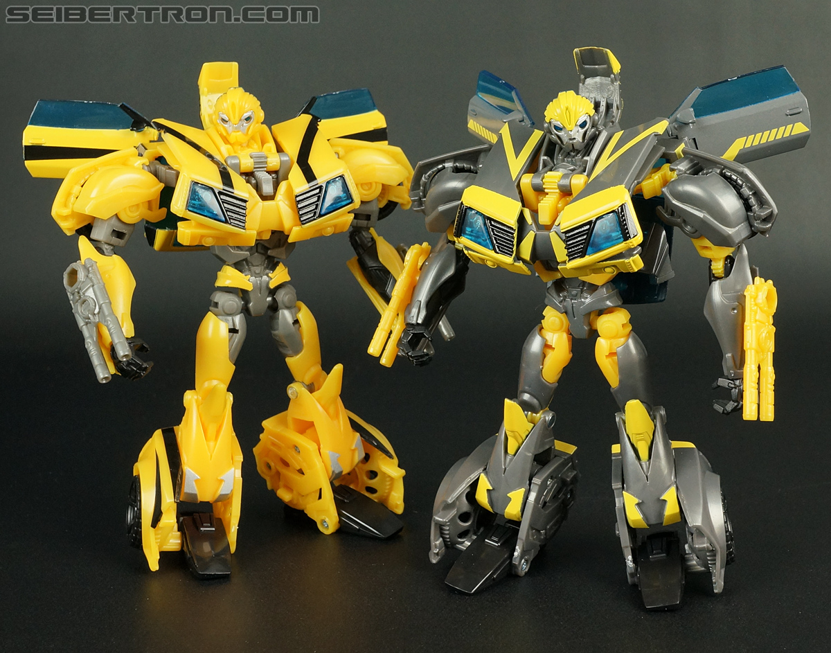 Transformers Robots in Disguise Shadow Strike Bumblebee Action Figure 