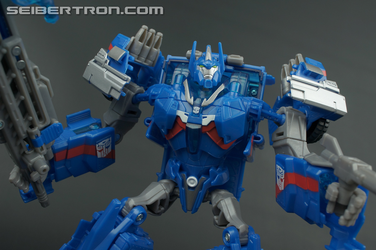 Transformers Prime: Robots In Disguise Ultra Magnus Toy Gallery (Image ...