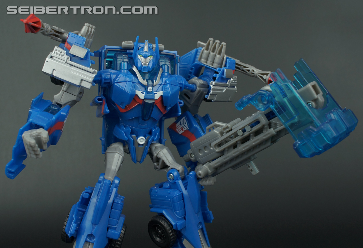 Transformers Prime: Robots In Disguise Ultra Magnus Toy Gallery (Image ...