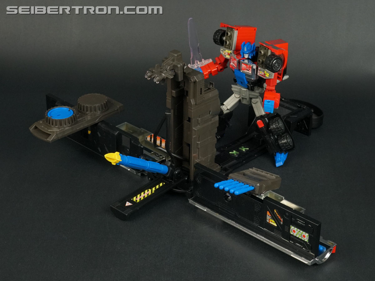 Transformers Generation 2 Laser Optimus Prime (Battle Convoy)  (Reissue) (Image #111 of 123)