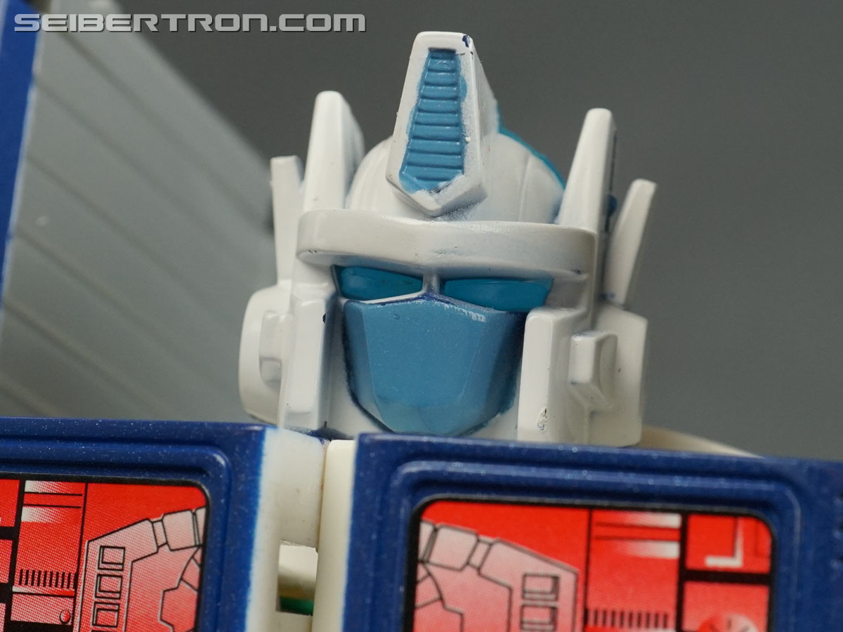 Transformers Generation 2 Laser Ultra Magnus (Image #73 of 90)