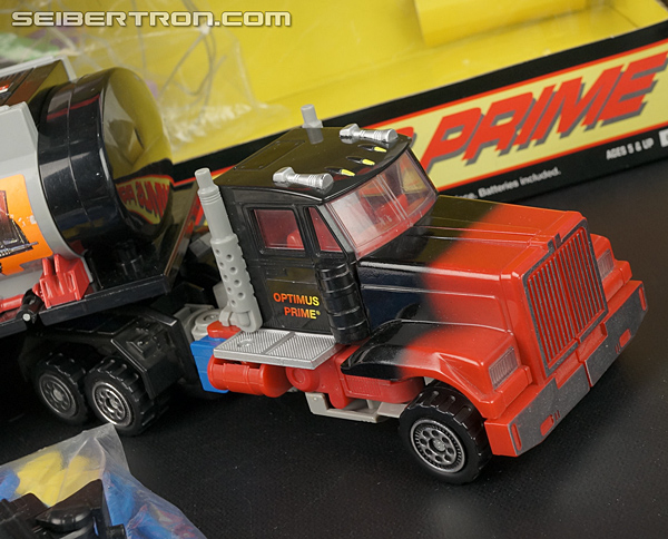 Transformers Generation 2 Laser Optimus Prime (Battle Convoy) (Image #99 of 123)