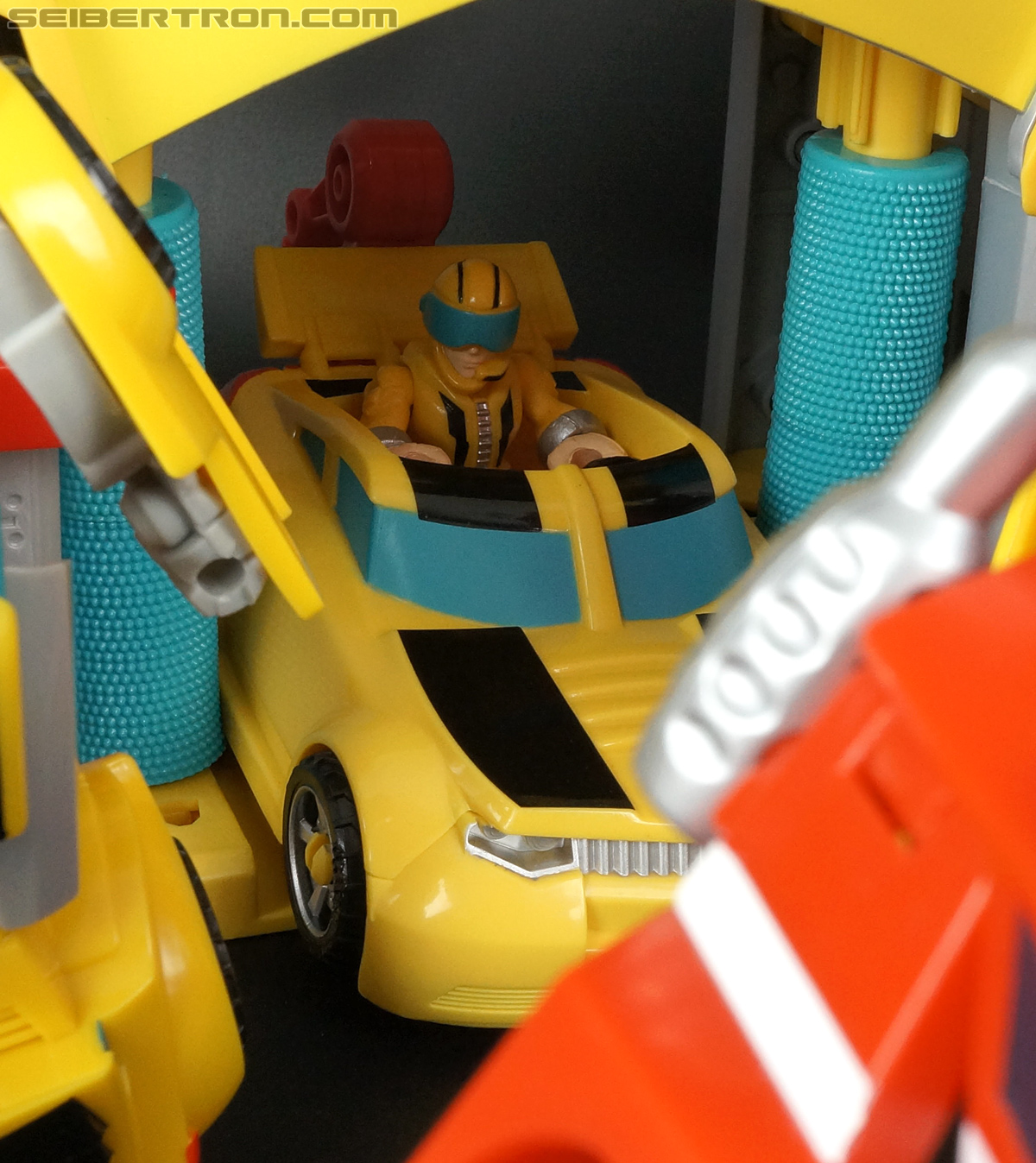 Transformers Rescue Bots Bumblebee (Bumblebee Rescue Garage) (Image #66 of 78)