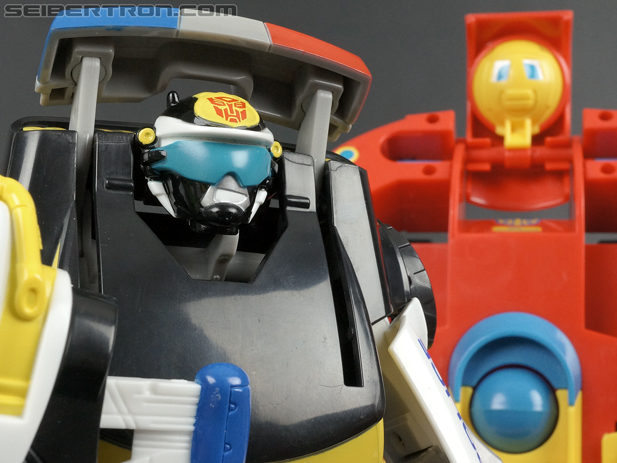 Transformers Rescue Bots Chase the Police-Bot (Image #92 of 97)