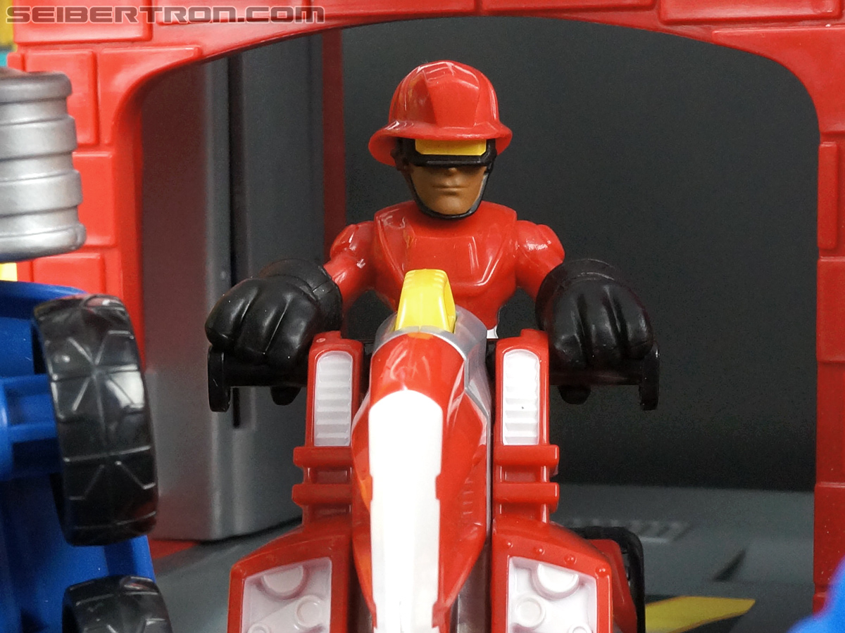 Transformers Rescue Bots Cody Burns &amp; Rescue Axe (Image #67 of 68)