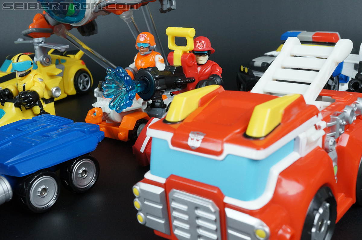 Transformers Rescue Bots Cody Burns &amp; Rescue Hose (Image #61 of 77)