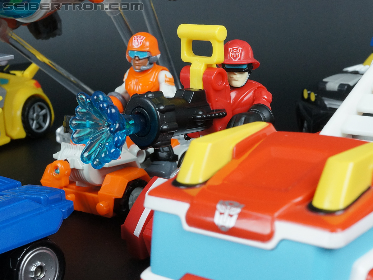 Transformers Rescue Bots Cody Burns &amp; Rescue Hose (Image #62 of 77)