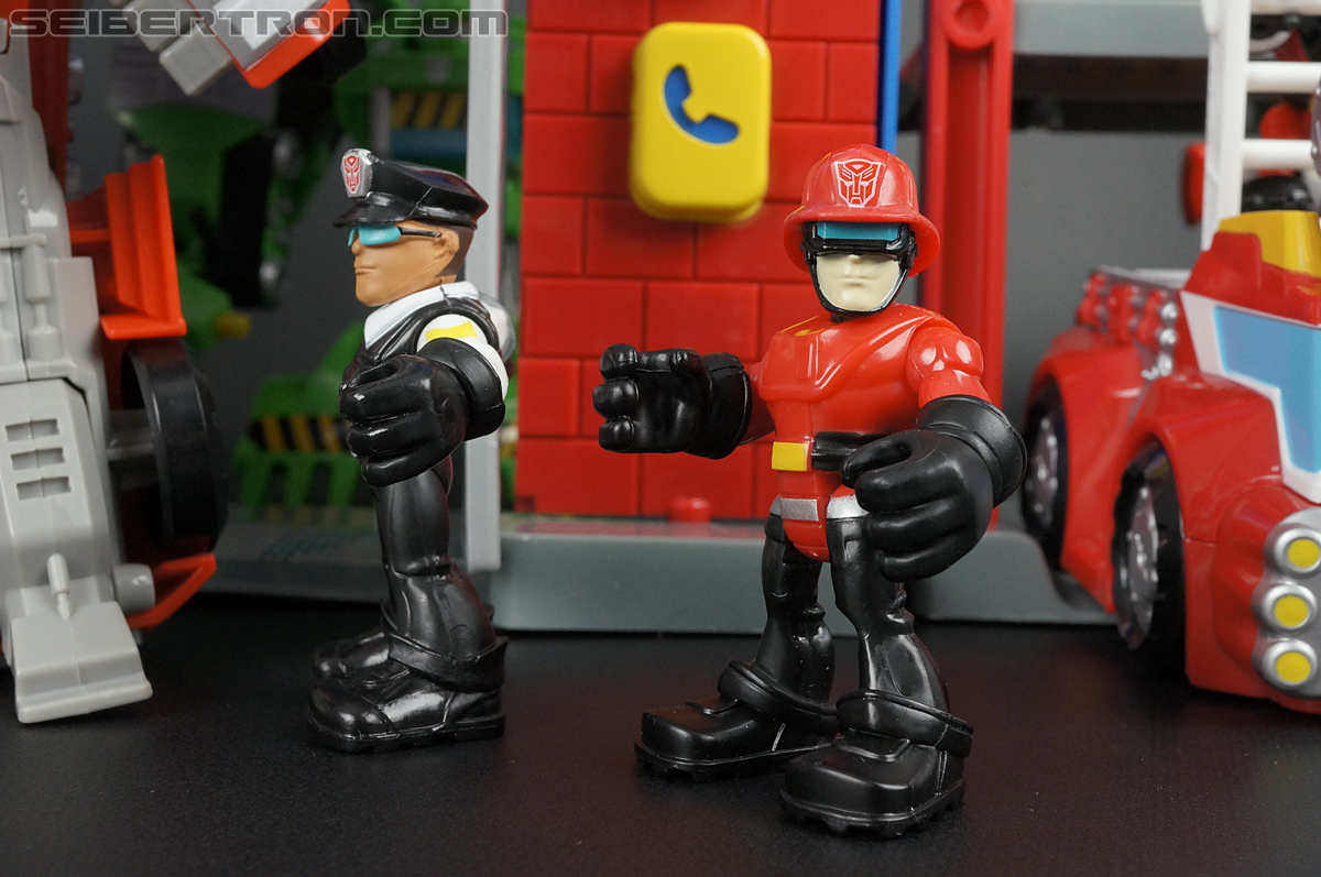 Transformers Rescue Bots Fire Station Prime (Image #104 of 136)