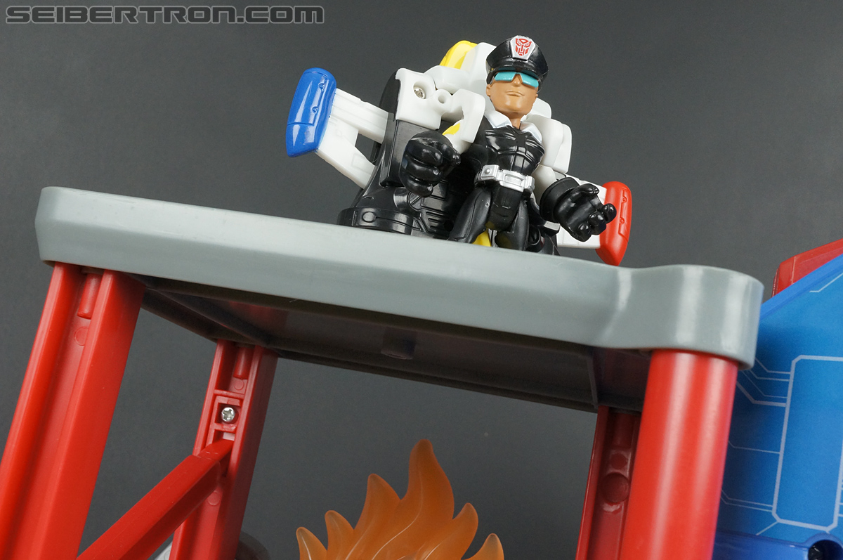 Transformers Rescue Bots Fire Station Prime (Image #133 of 136)